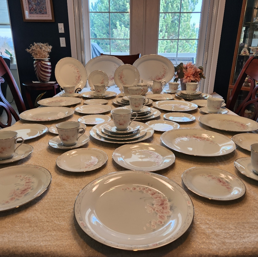 Beautiful, gorgeous, and stunning Noritake Carthage Huge Set For 12 Settings!